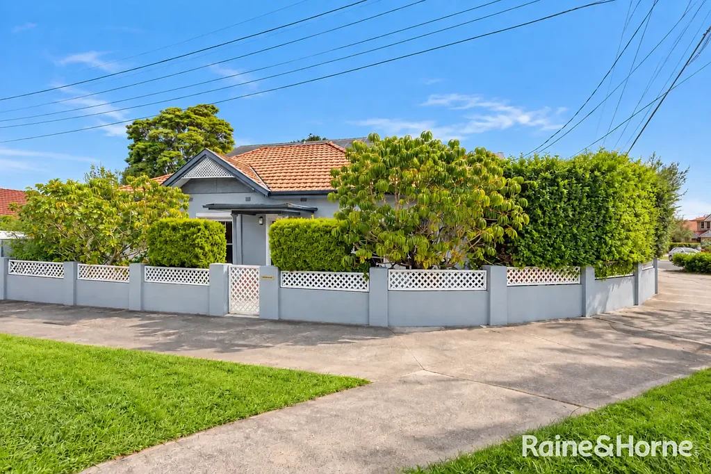 Spacious Home in Prime Kingsford Location