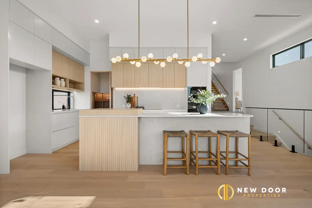 Taylor 5બેડરૂમ Architectural Luxury with Grand Proportions!