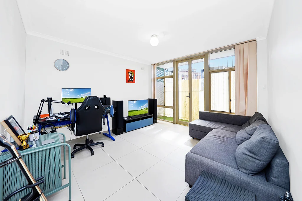 Campsie 2Phòng ngủ Renovated Ground Floor 2-Bedroom Unit