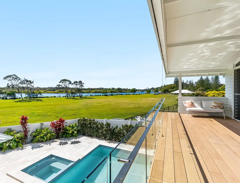 4 Bent Street, Yamba, NSW 2464, 6 ਕਮਰੇ, 5 ਬਾਥਰੂਮ, House