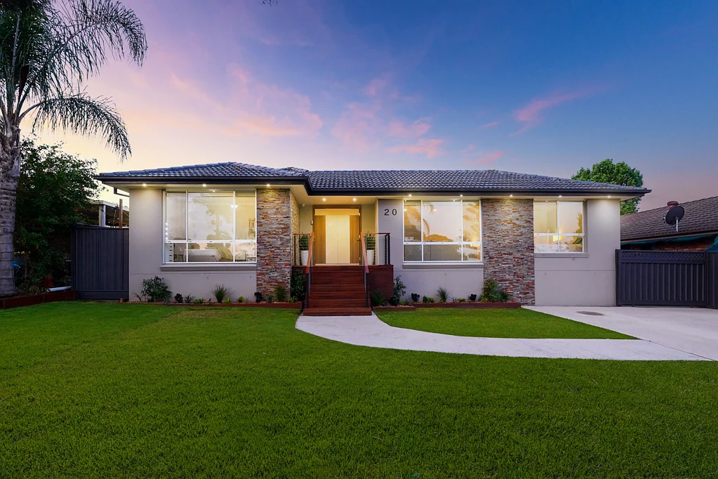20 Owen Stanley Road, Glenfield, NSW 2167