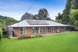 40 Parkview Road, Glass House Mountains