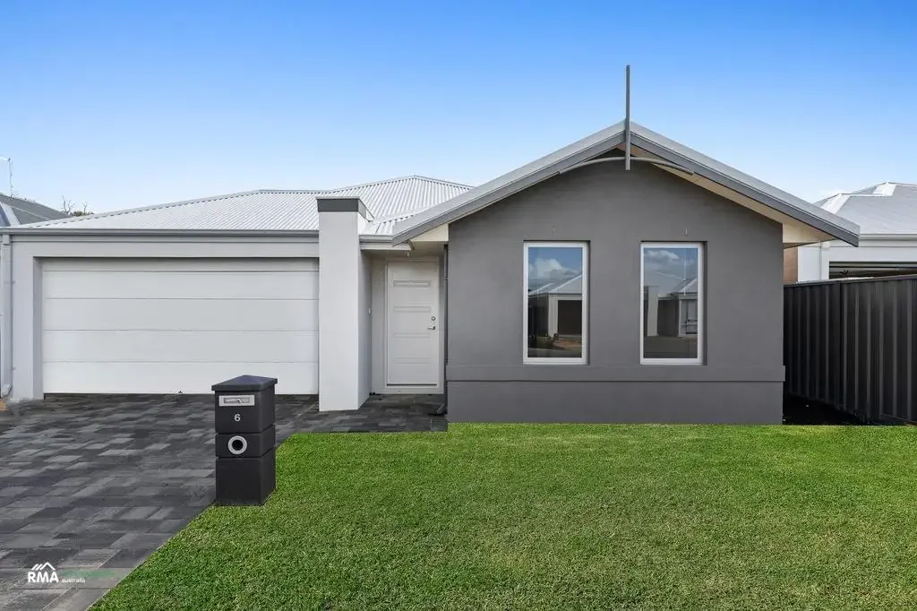 Modern Family Living in Brightwood Estate