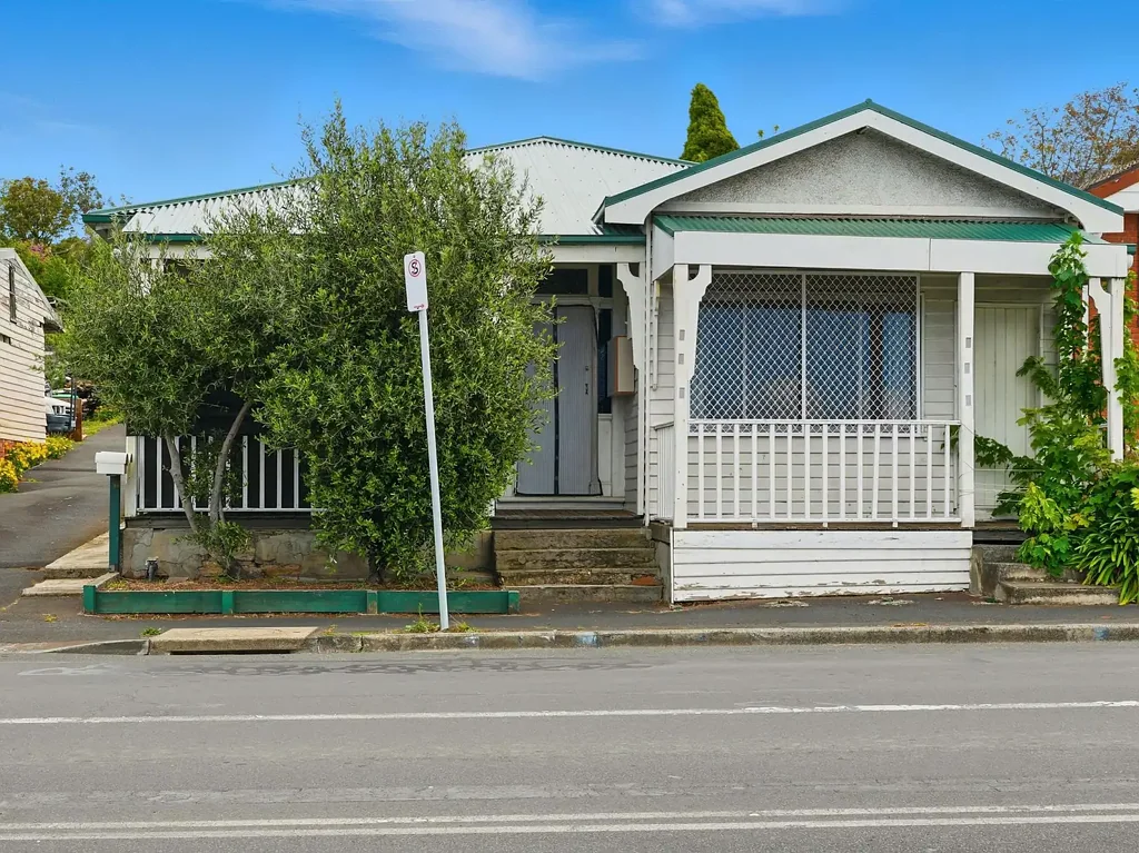 Central Claremont Living