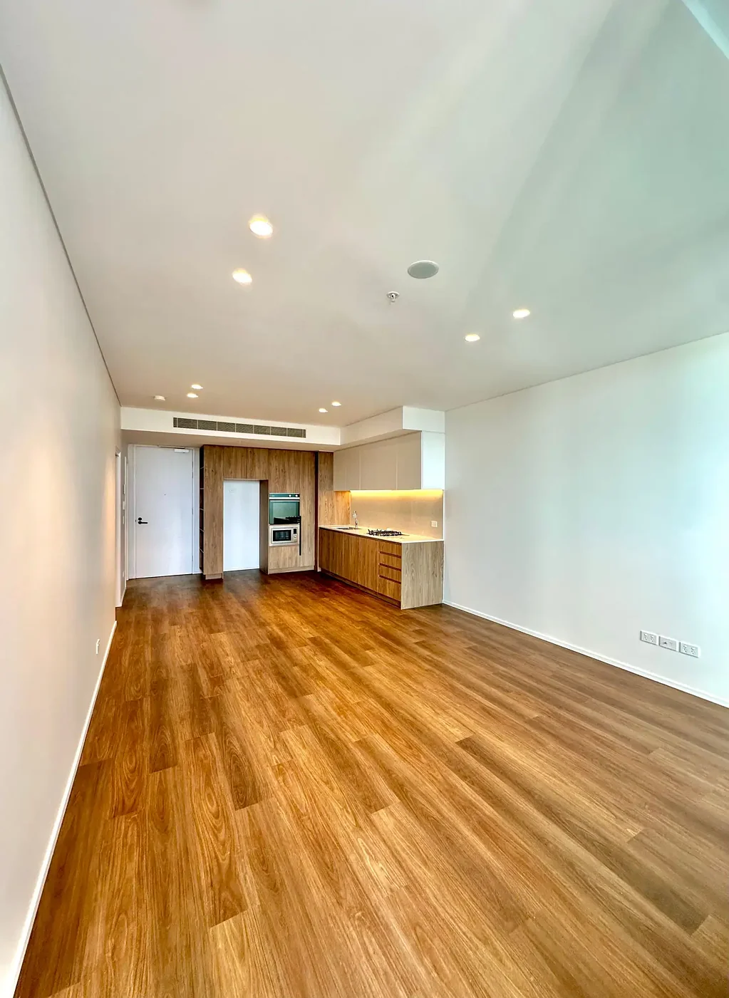 Modern 1-Bedroom Apartment with Study in the Heart of Merrylands!