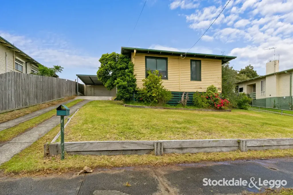 Morwell 2Kwarto Great starter, convenient location.