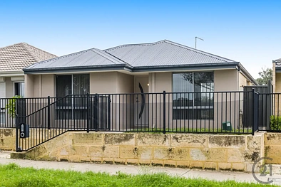 Lakelands 3房  MODERN, LOW-MAINTENANCE LIVING IN A PRIME LAKELANDS LOCATION