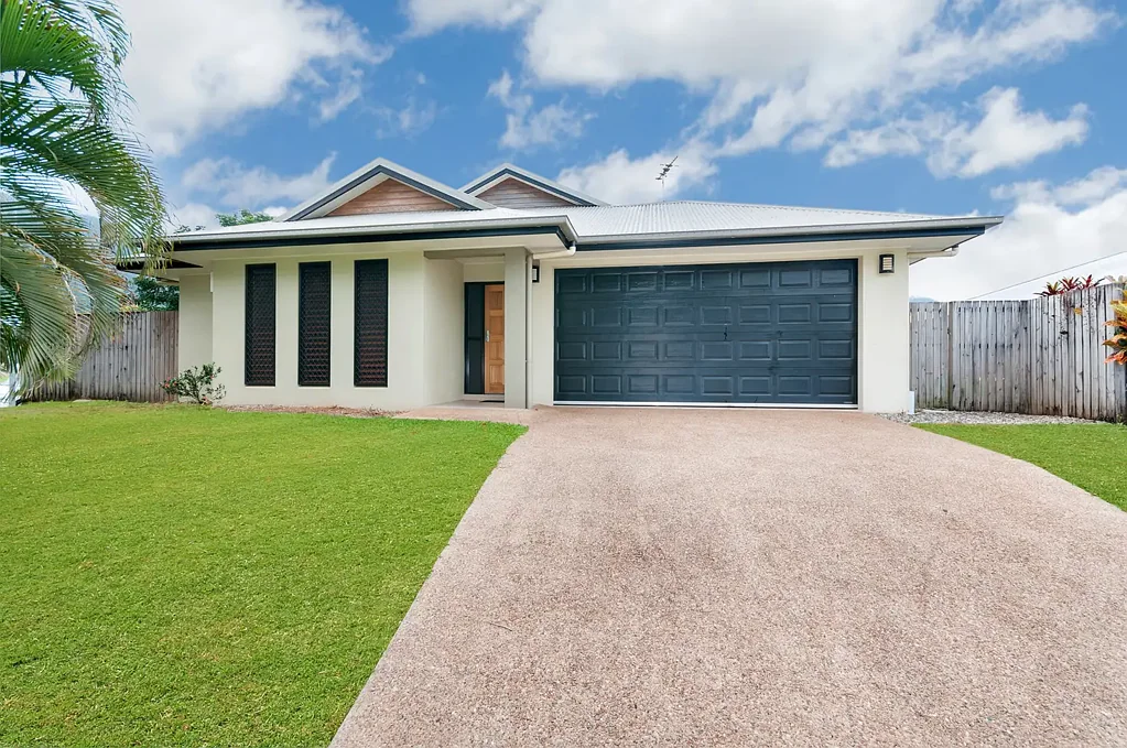 8 Bundey Street, Bentley Park, QLD 4869
