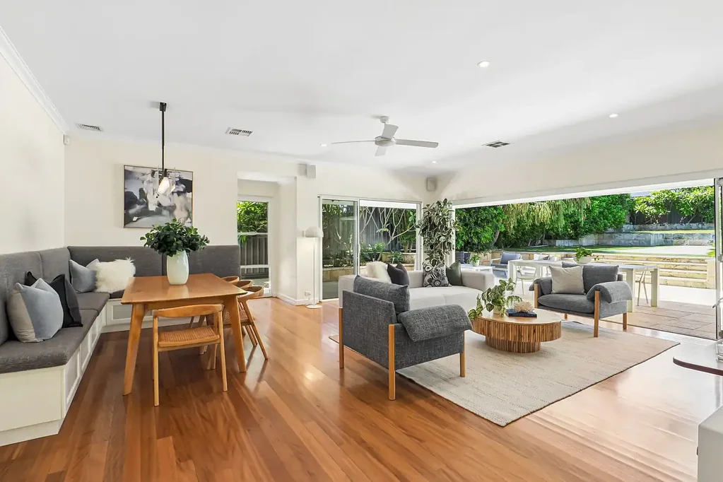 Mount Claremont 4ห้องนอน Sensational Family Living - Old Mount Claremont