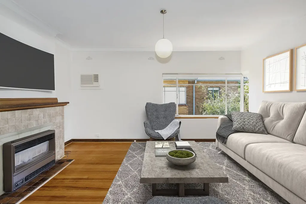 2 BEDROOM APARTMENT IN HEART OF ST KILDA