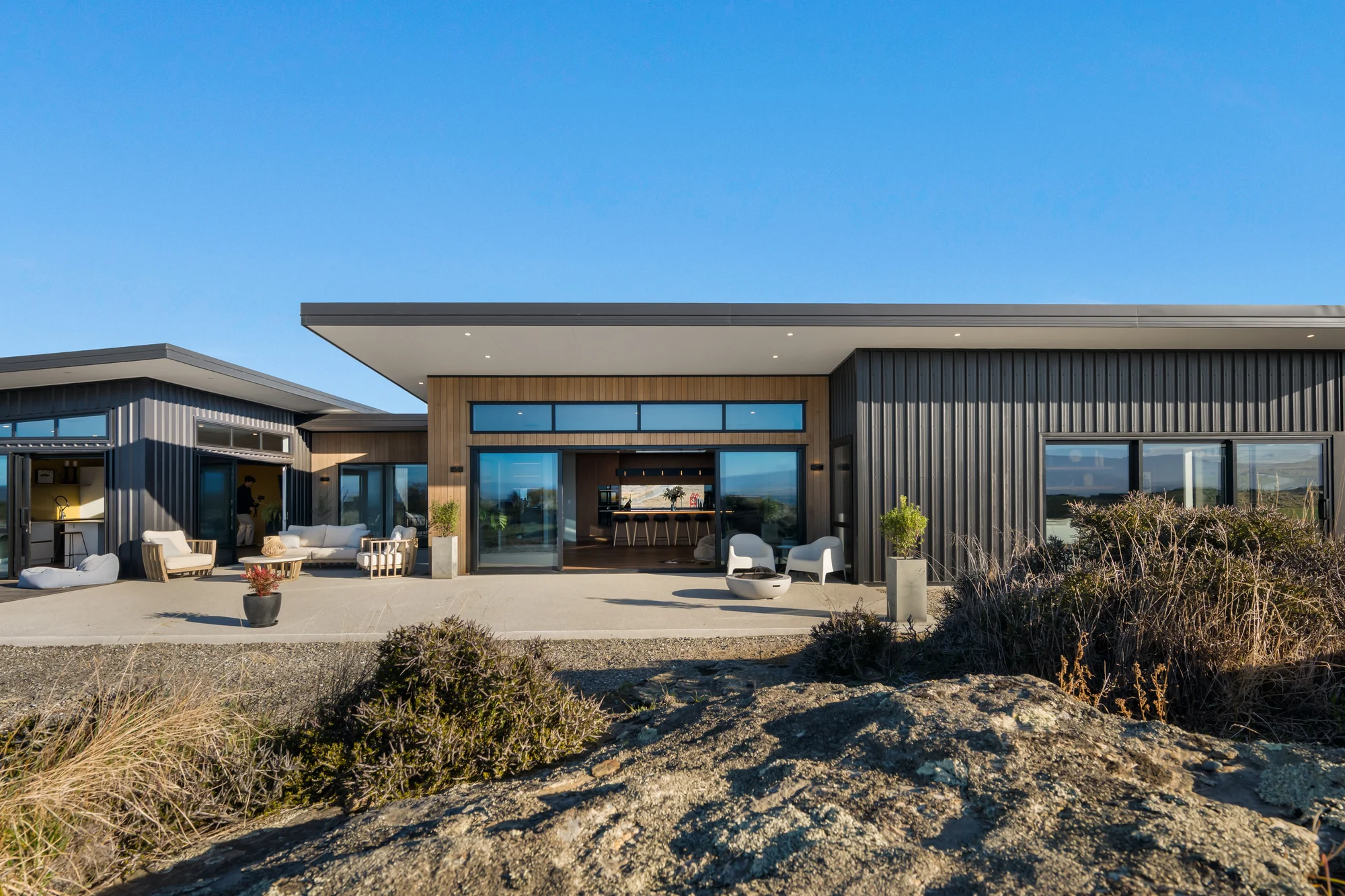 Alexandra 5Moenga Executive Lifestyle! Expansive Skies!