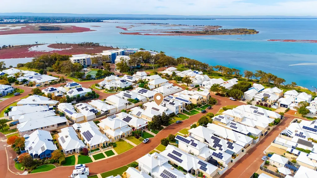 Erskine 4 Bedroom Stunning Home in Mandurah Quay lifestyle precinct!