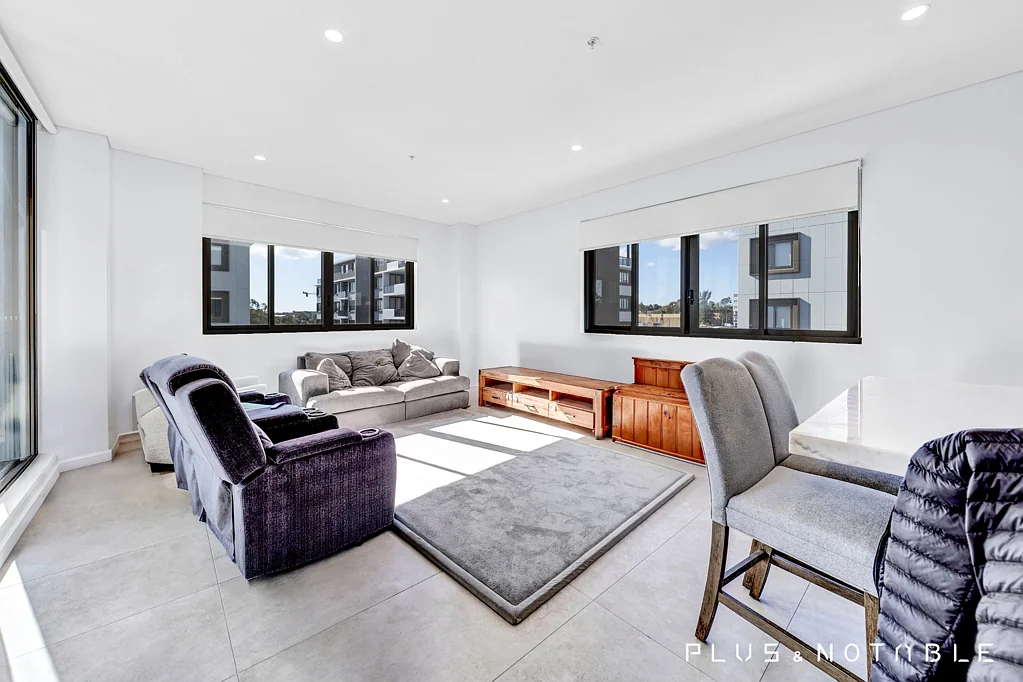 St Marys Modern, North Facing apartment in the heart of st Marys with 121 sqm total size