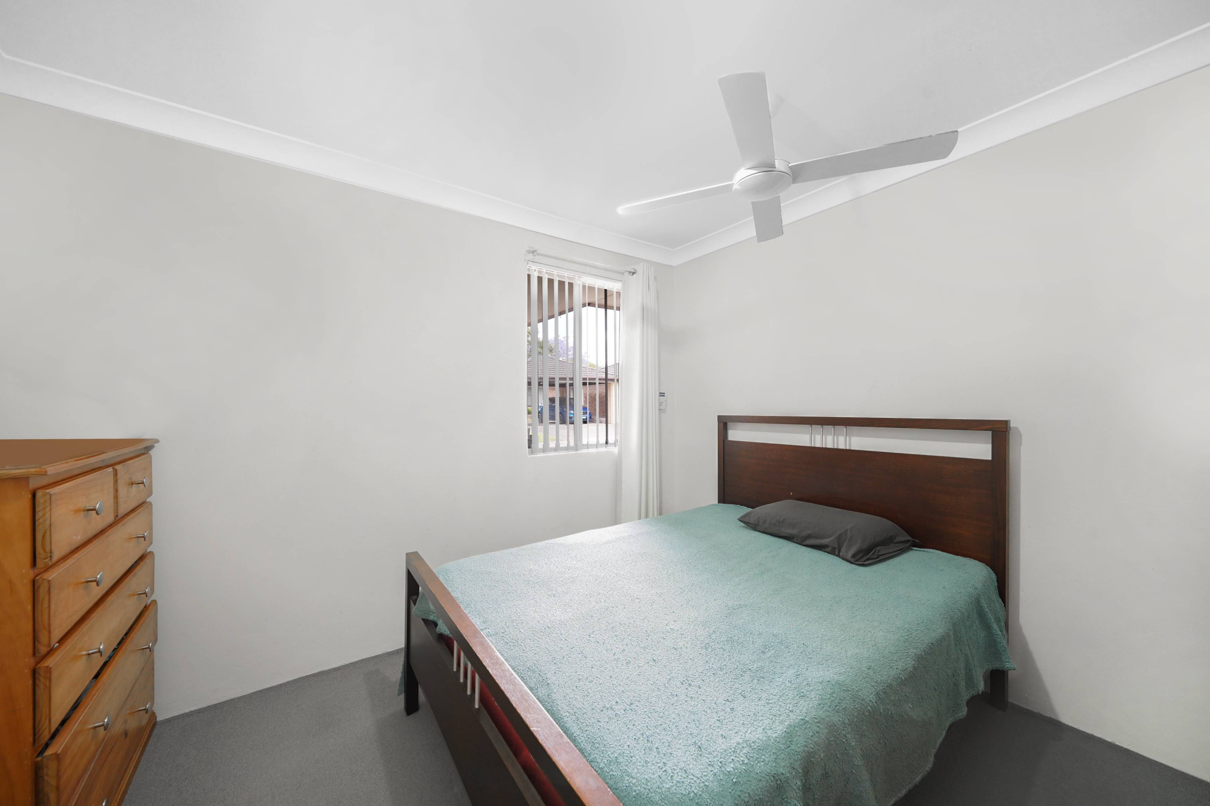 UNIT 5 21 SECOND AV, MACQUARIE FIELDS NSW 2564, 0 rūma, 0 rūma horoi, House