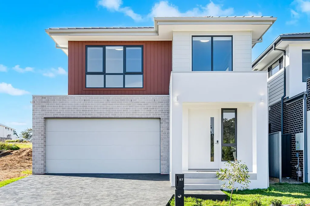 Brand new 4 Bedroom + Study home