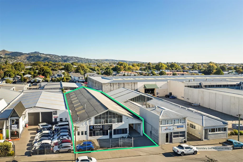 Waltham 947sqm of Prime Warehouse/Showroom in Waltham