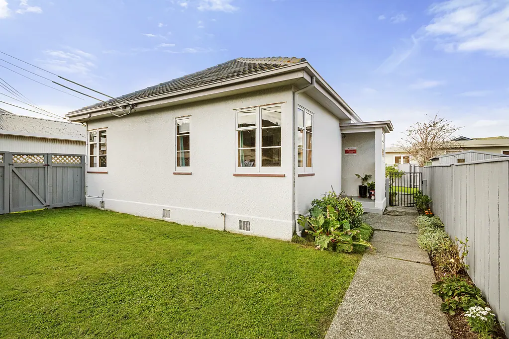 Alicetown 4房  Sunny Alicetown Family Home