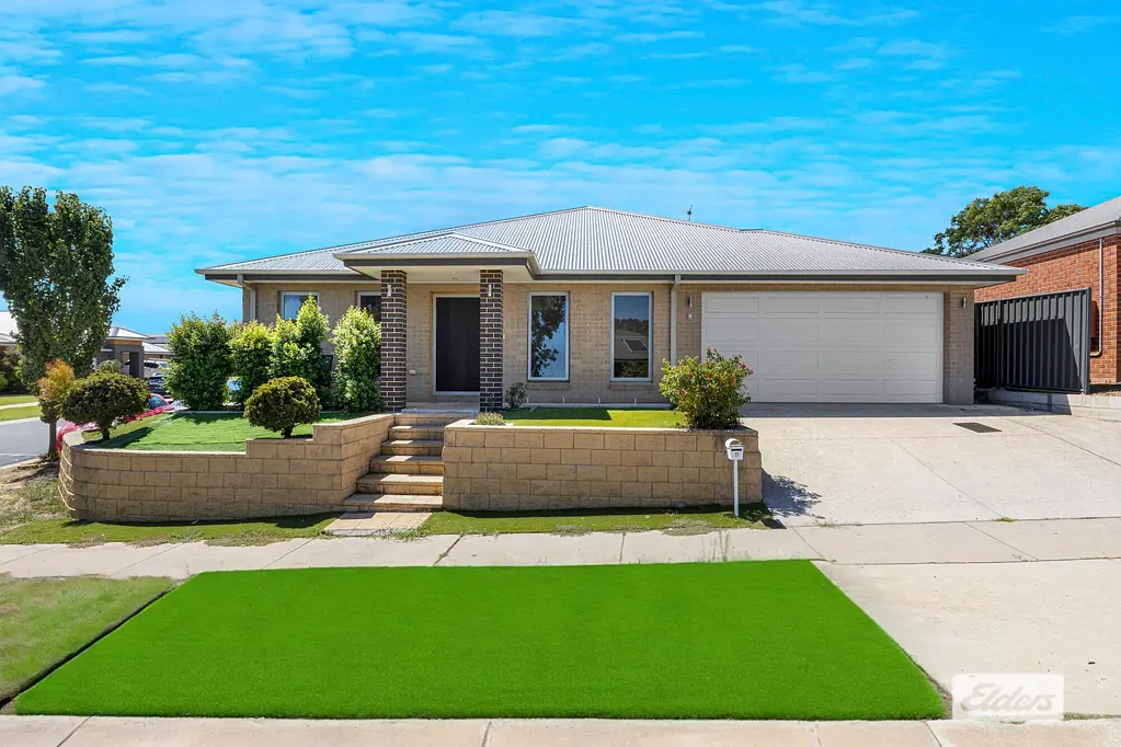 Spacious 4-Bedroom Family Home with Double Lock-Up Garage & Multiple Living Areas