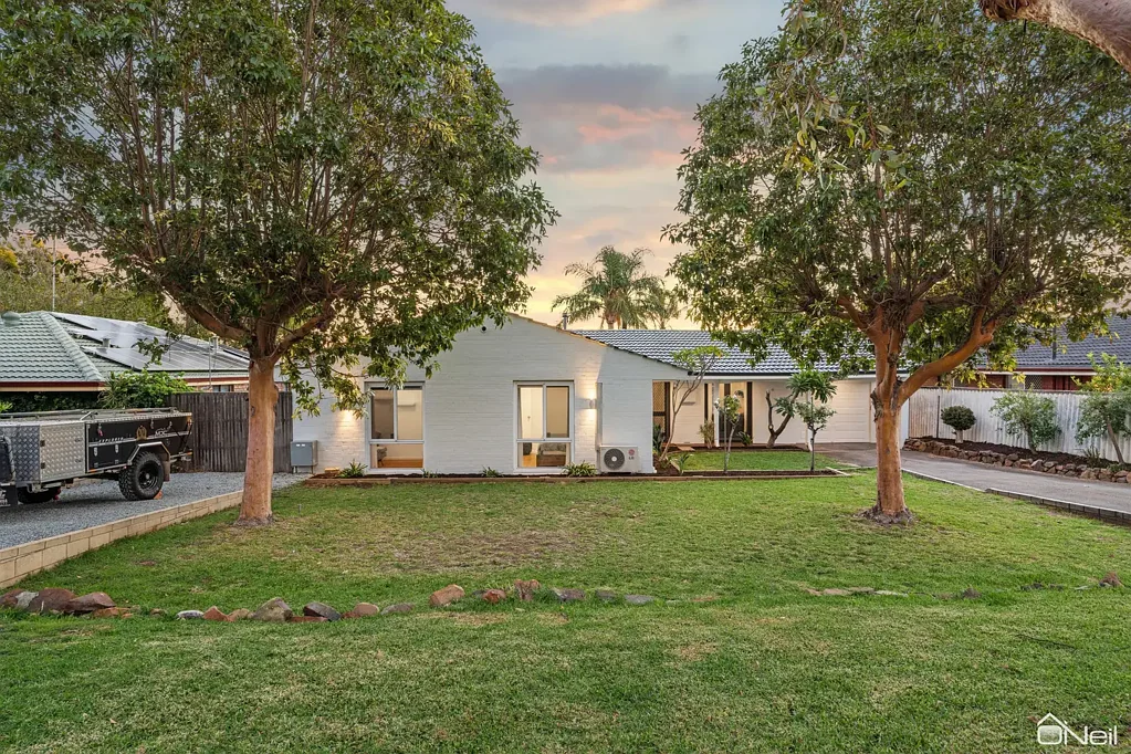 Kelmscott 3ห้องนอน SPECTACULAR CLIFTON HILLS LIVING