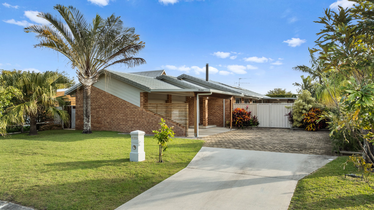 13 THE PENINSULA, YAMBA NSW 2464, 0 habitaciones, 0 baños, House