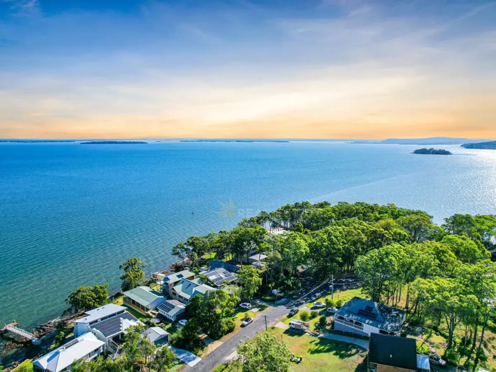 North Arm Cove 4ห้องนอน A Bespoke Queenslander With Water Views & Bushland Privacy