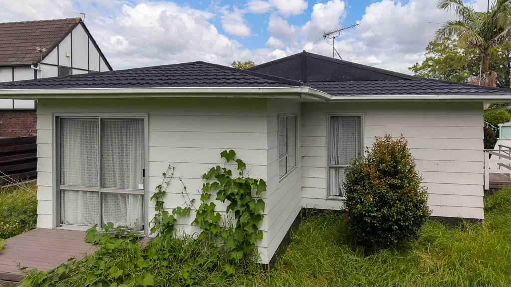 2/21 Challen Close, Conifer Grove, Papakura, Auckland