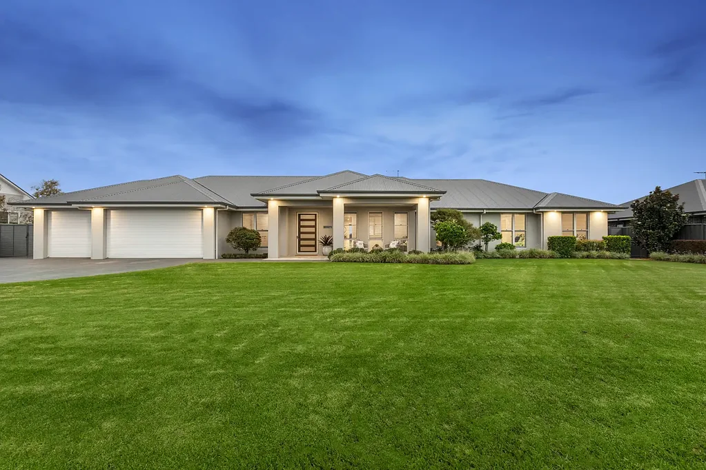 Pitt Town 5कमरा Expansive Single-Level Home
