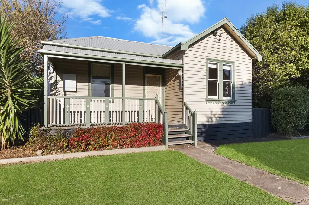 Central 4 bedroom home