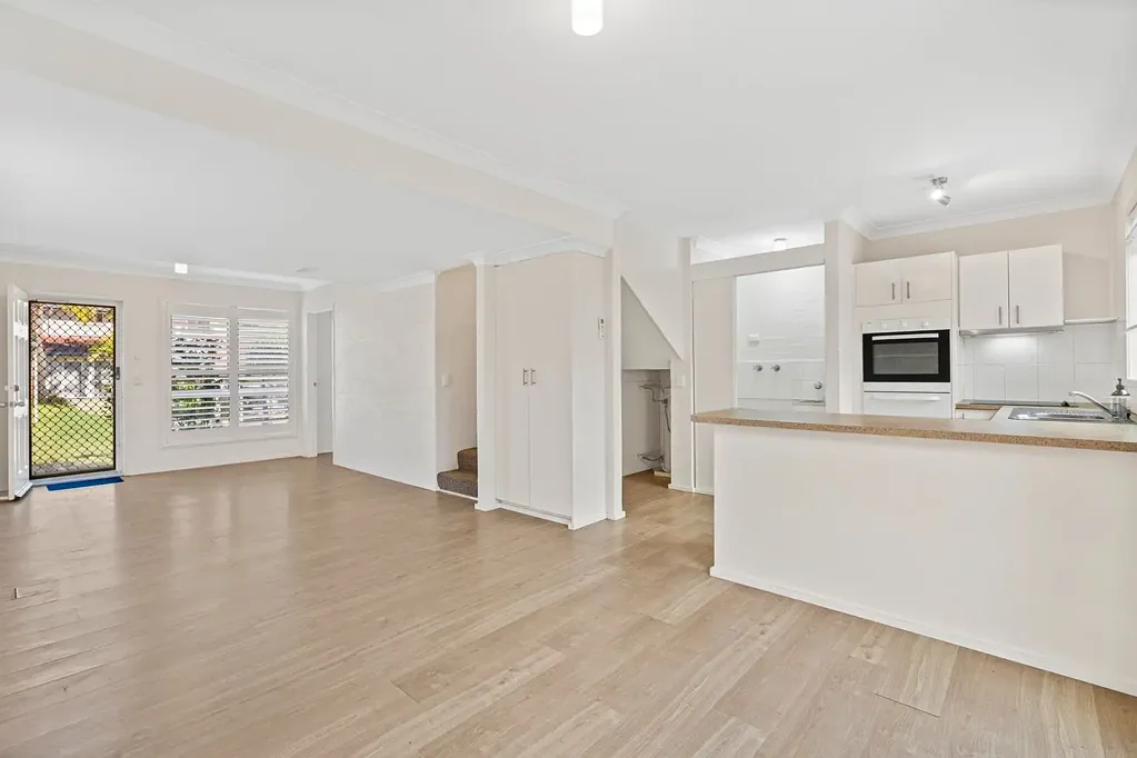 Labrador 3房  Spacious Townhouse with Exceptional Outdoor Entertaining