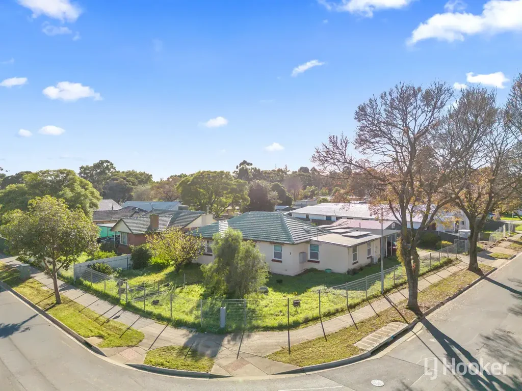 Elizabeth East 5 Slaapkamer 920sqm Corner Allotment - No Easements - Endless Potential