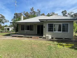 8 Greggerys Road, Berrigan