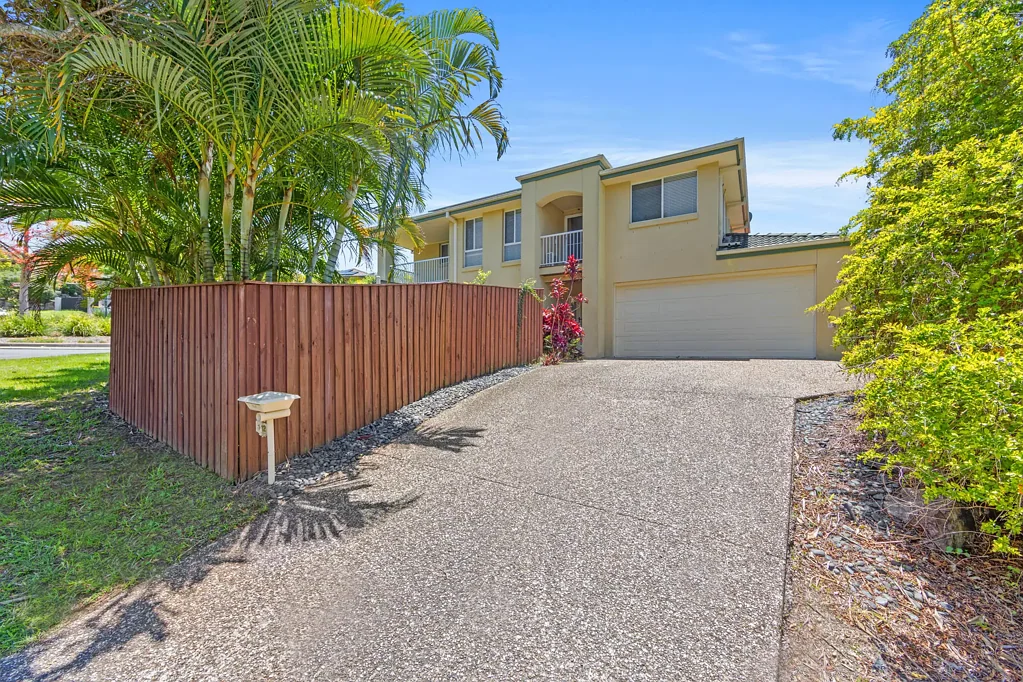 Exceptional double story Property, offering ample space in a great location!