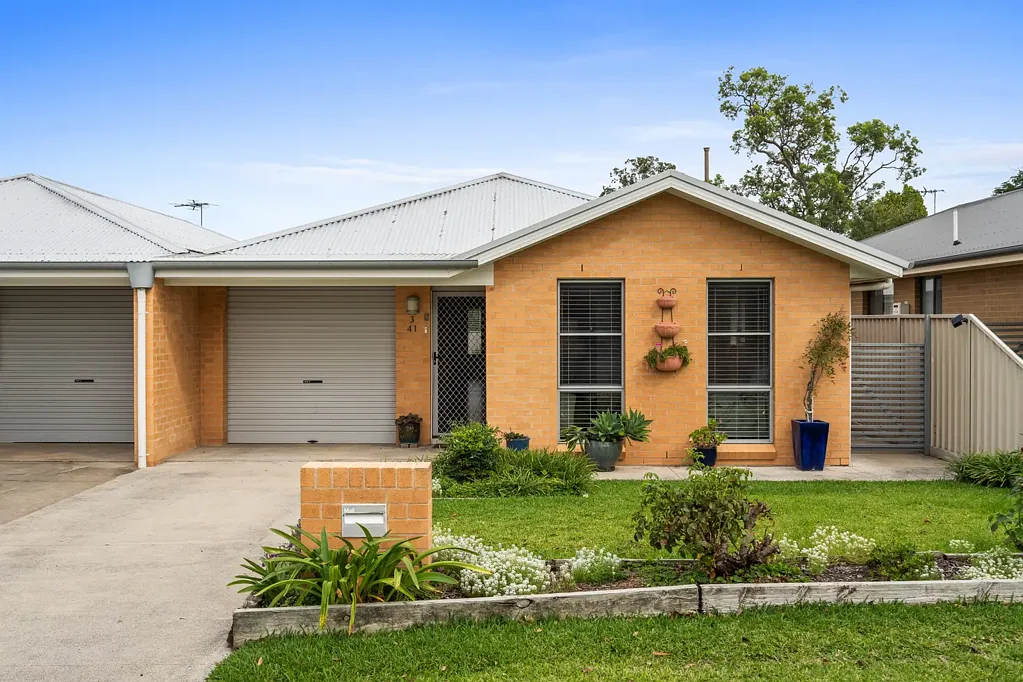 Scone 3Phòng ngủ Super Smart Torrens Title Townhouse