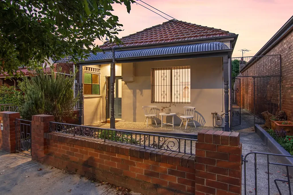 59 Unwins Bridge Road, Sydenham, NSW 2044