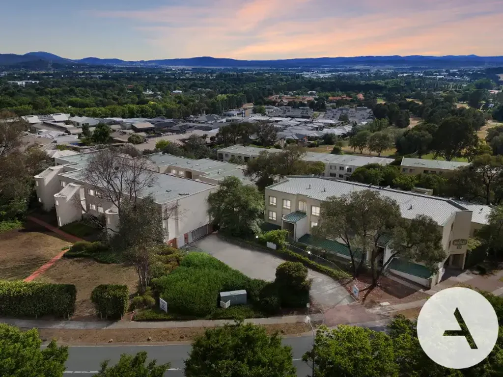 Very Spacious Hilltop Living!