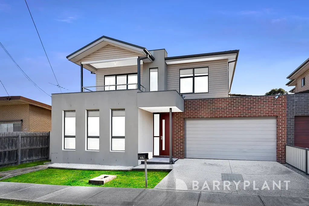 St Albans 4Moenga Prime Location and in Walking Distance to Alfrieda Street!