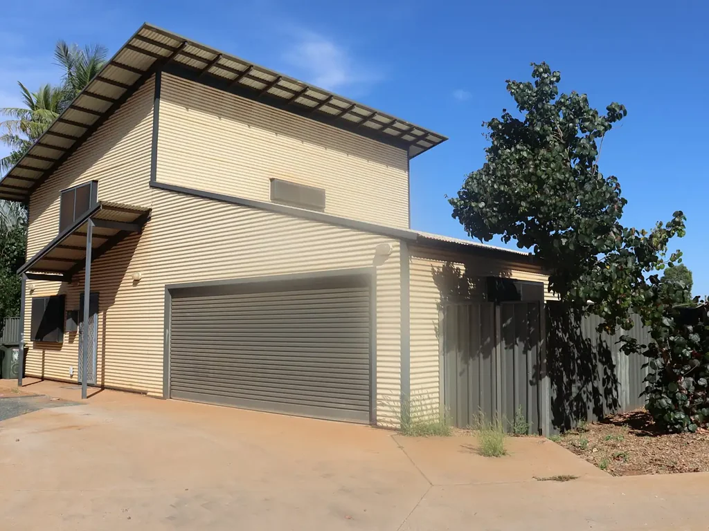 South Hedland 4 Bedroom Secure and central.
