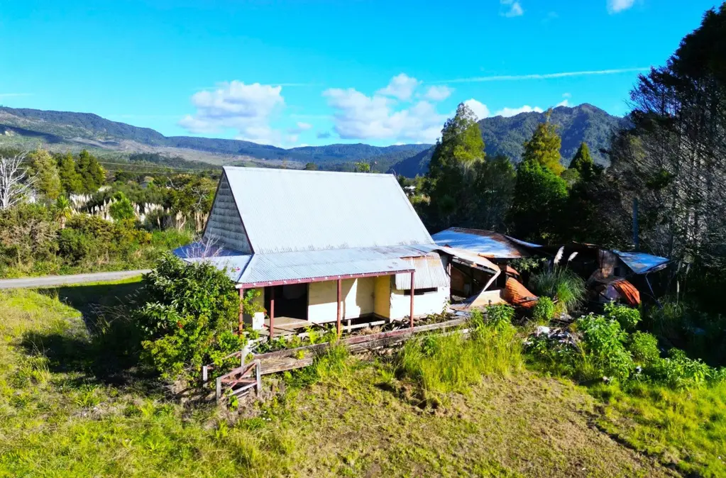 Kaikohe 2Moenga Hokianga "Doer Upper" in Waima