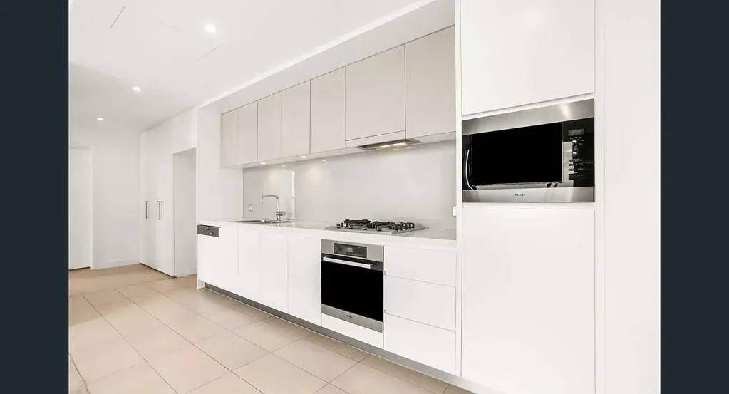 Luxurious and Spacious Apartment – Partially Furnished