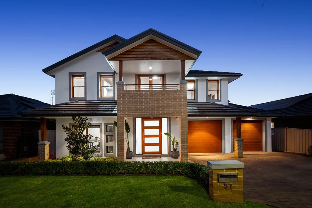 Harrington Park 5Kwarto Designer Family Living with Unmatched Style & Space