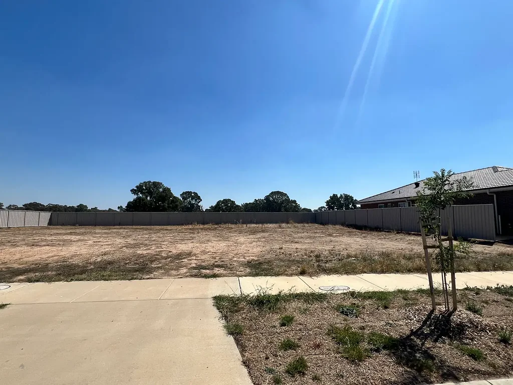 33 Livingston Boulevard, Benalla, VIC 3672