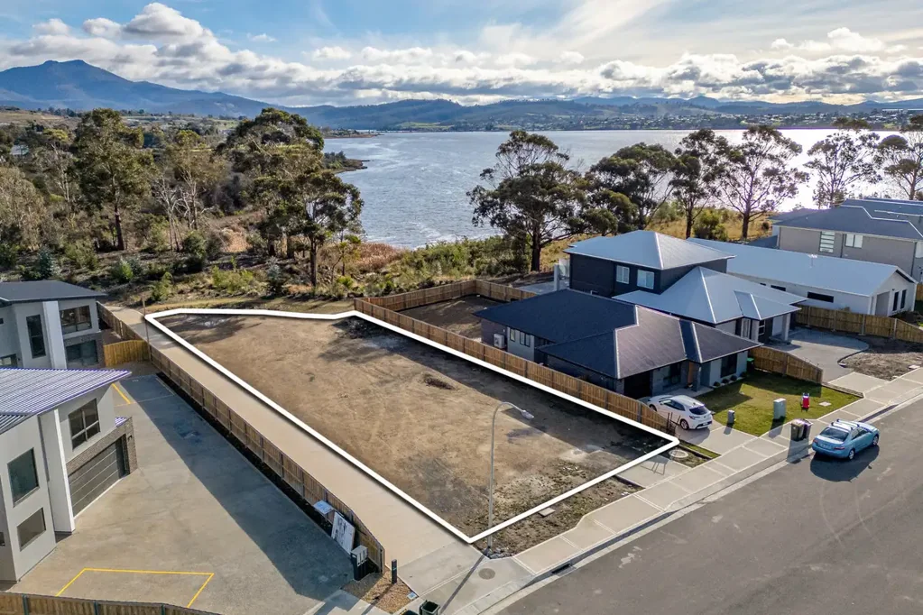 Austins Ferry Large waterside allotment with certified engineer plans for two townhouses