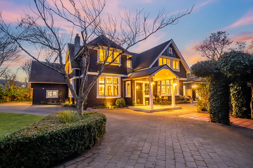Heretaunga 6कमरा Silverdale - Timeless Elegance, Modern Luxury