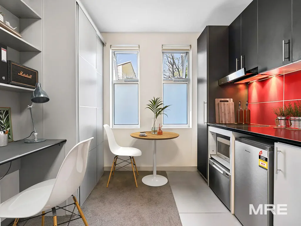 Student living, moments from Swinburne University