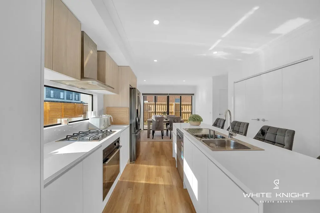 31 Sicily Avenue, Deanside, VIC 3336