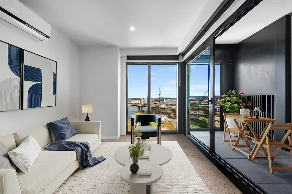 2004/8 Pearl River Road, Docklands, VIC 3008