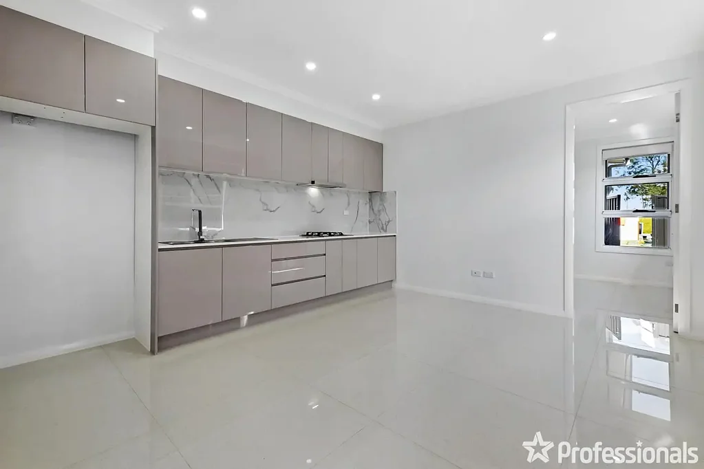 2 Bedroom Granny Flat in Gables