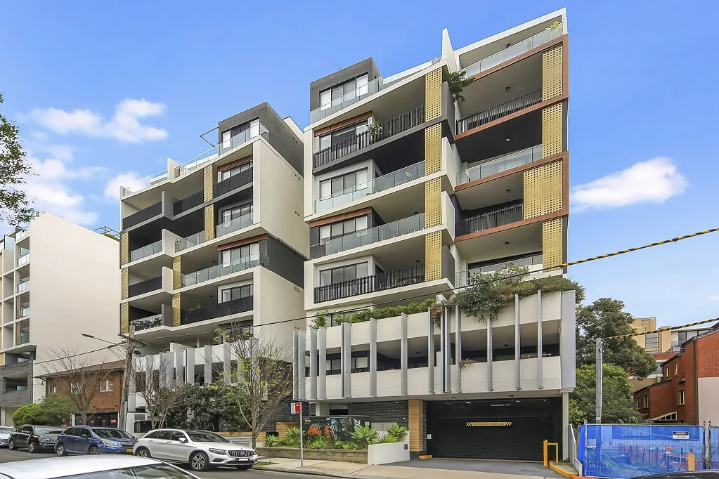Ashfield 2 Bedroom LOCATION, LOCATION, LOCATION! Spacious 2-Bed with Two Large Balconies & City Views