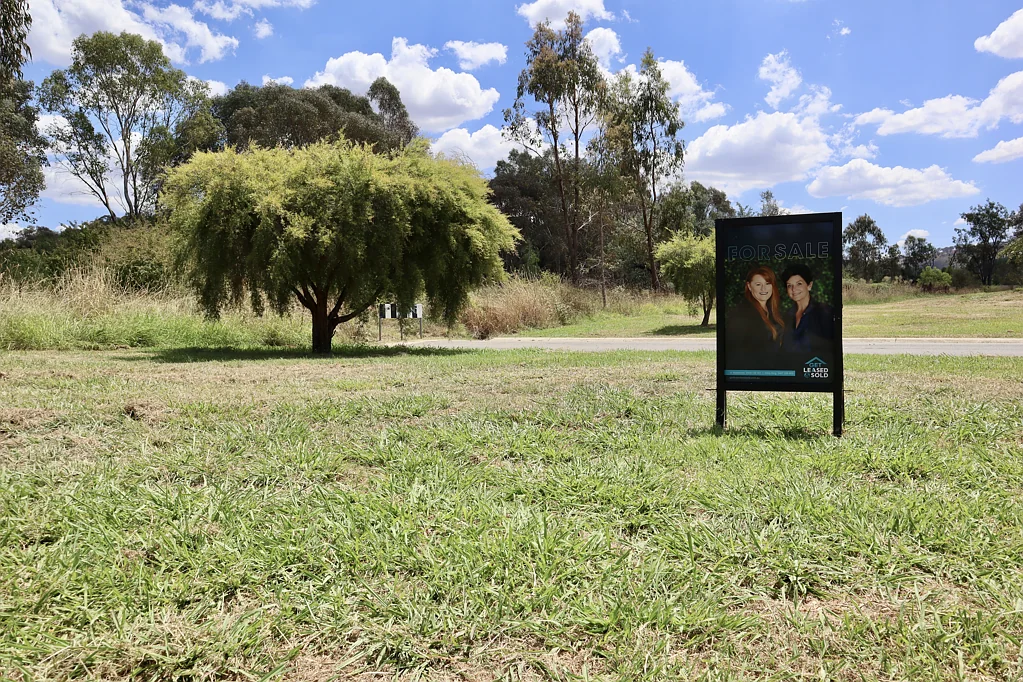 Hamilton Valley  What would you do with 3.909 Hectares?