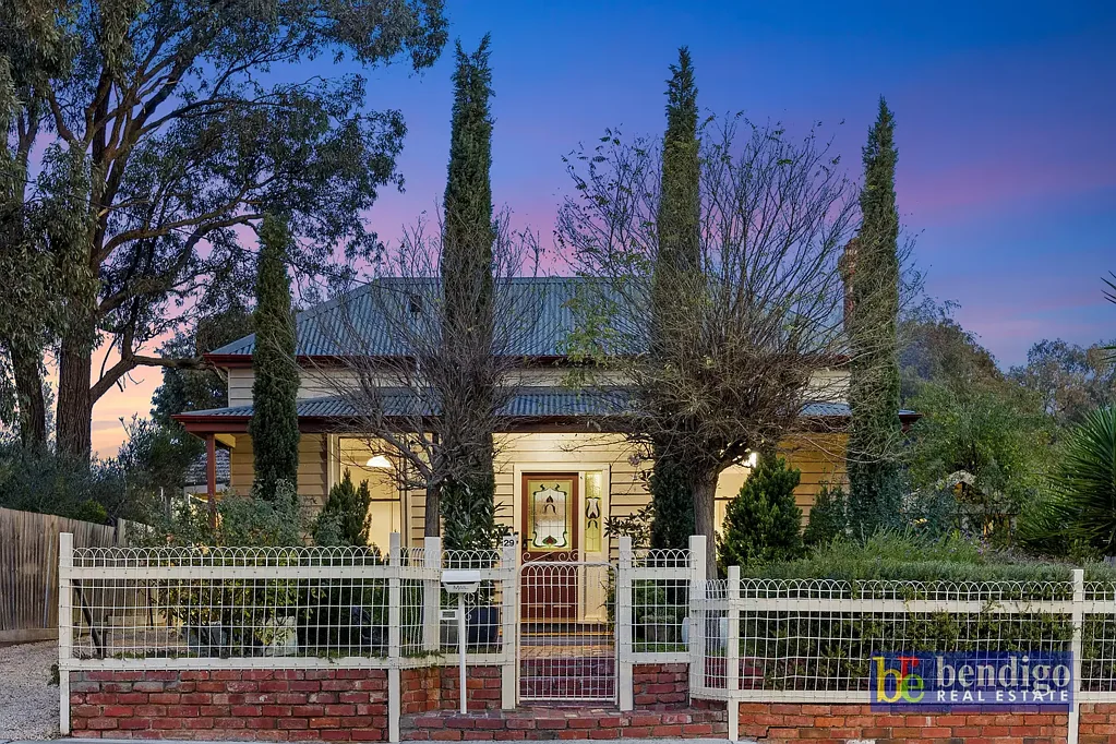 Quarry Hill 3房  Charming, Private and Full of Character